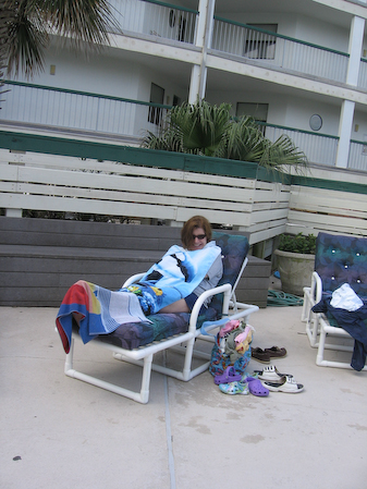 20080311_Merm_at_pool