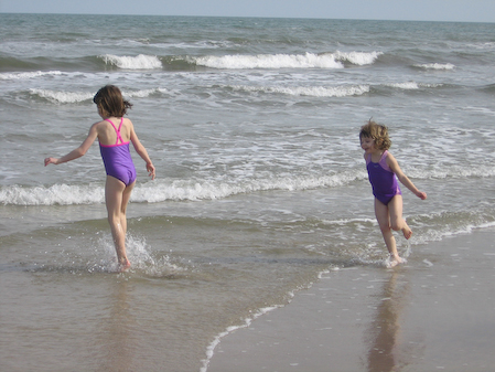 20080312_Aidan_Elowen_in_waves